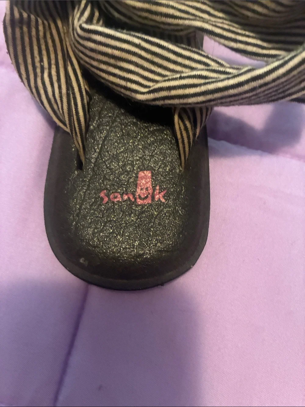 Sanuk yoga sandals